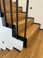 Bukoma schody z vinylu Parador Hluk